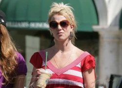 Britney Spears "hồi teen" trên đường phố Beverly Hills