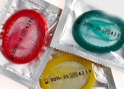 Nguy cơ &#8220;tiềm ẩn&#8221; khi condom gặp sự cố