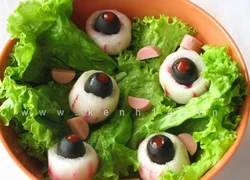 Salad cho tiệc Halloween