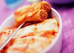 Tự chế Cannelloni - mỳ Ý "nguỵ trang" nem cuốn