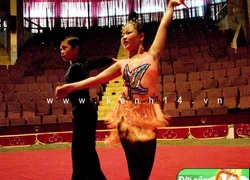 Cặp vũ công nhí biểu diễn dancesport số 1 Việt Nam