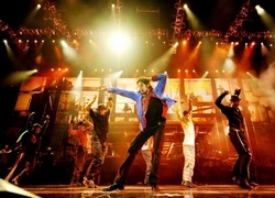 Fans "chết lặng" trước ca khúc chưa từng công bố của Michael Jackson