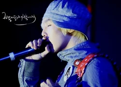 G-Dragon lại gây "choáng" với quả đầu mới, Tae Yang và sân khấu "Where U At"