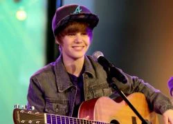 "Hiện tượng YouTube" Justin Bieber gặp tai nạn trên sân khấu