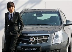 Lee Min Ho so dáng cùng Cadillac