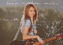 Miley lại "chơi trội" trong bữa tiệc sinh nhật tuổi 17