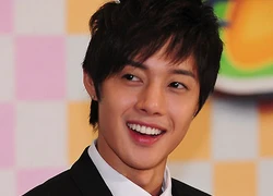 Kim Hyun Joong chẳng ngại làm phi công trẻ