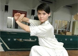 Chùm ảnh: Ba người đẹp wushu tuổi teen trong giờ tập luyện