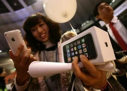 Apple &#8220;thêm dầu vào lửa&#8221; trong cuộc chiến với Nokia