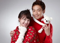 Anh Bi (Rain) ôm chị Cỏ thật tình cảm trong Noel lạnh