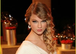 Taylor Swift "chiến" đàn chị Beyoncé