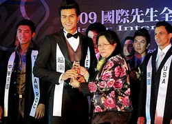 Bolivia đăng quang Mr. International 2009, Vĩnh Thụy vào Top 15