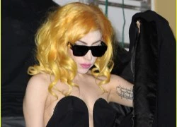 Lady Gaga gây choáng với tóc vàng chóe, da trắng bệch - Con gái của Madonna đã biết hẹn hò