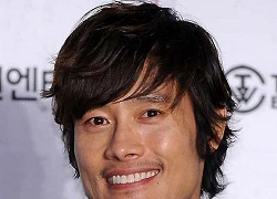 Tình cũ tạm ngừng 'đeo bám' Lee Byung Hun