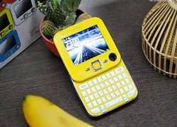 Di động giống "dế" vuông Nokia bán ở Việt Nam