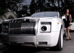 Bộ đôi Rolls-Royce Phantom du xuân Hà Nội