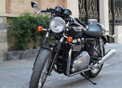 Triumph Thruxton 900 đón xuân tại Sài Gòn