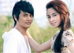 Ưng Đại Vệ kề vai girl xinh