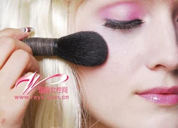 Make up khuôn mặt kiêu kỳ với gam hồng