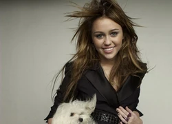 Miley Cyrus dẫn đầu "đoàn đua" toàn Sao teen