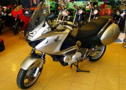 Honda NT700V 2010 đầu tiên xuất hiện tại Sài Gòn