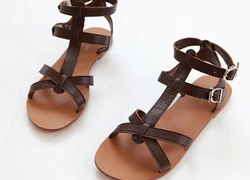 Hè này bạn đã chọn sandal cho mình chưa?