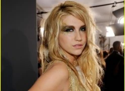 Ke$ha mạnh miệng chê Britney, Sugababes: 3 thành viên cũ kiện&#8230; 3 thành viên mới