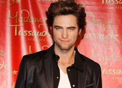 Tượng sáp Robert Pattinson khiến fans nữ phát cuồng!