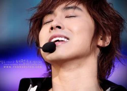 Fans Yunho (DBSK) tức giận vì giá vé concert tưởng niệm Michael Jackson quá cao