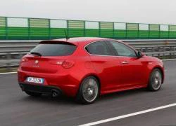 Ảnh "độc" Alfa Romeo Giulietta lộ diện