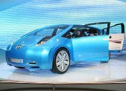 Phiên bản đặc biệt Toyota Prius hybrid minivan 2011 sắp lộ diện