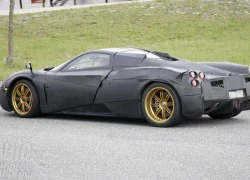 Pagani C9 lại lộ diện