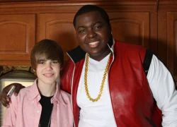 Justin Bieber "hiệp lực" Sean Kingston "bỏ bùa" fan