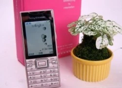 Duyên dáng Sony Ericsson Elm bản hồng