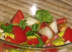 Cuối tuần "thử nghiệm" với salad bơ