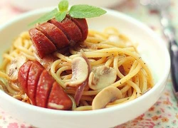 Bữa sáng ngon miệng: Spaghetti xúc xích