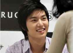 Lee Min Ho tinh nghịch với nụ cười "chết người"