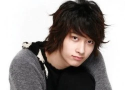 Chansung (2PM) và Younghwa (CN.Blue) nhập viện cùng một ngày!