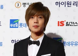 Kim Hyun Joong chấn thương xương sườn do tai nạn ô tô