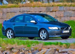 Volvo thu hồi C30, S40 và V50 do lỗi hộp số