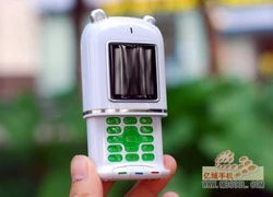 Điện thoại tạo dáng chim cánh cụt, mèo Lucky