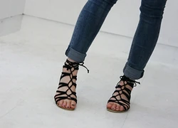 Sandal buộc dây dịu dàng ngày nắng