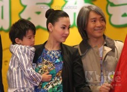 Bé Lucas cùng mẹ "quậy" phòng thu "CJ7"