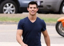 Người sói Taylor Lautner sắp yêu con gái của Phil Collins