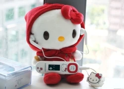 Thực tế mèo xinh ca hát Samsung U5 Hello Kitty