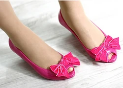 Jelly shoes - trào lưu mới của teen Việt