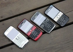 So sánh &#8220;ma mới&#8221; Nokia E5 và đại gia đình E-series