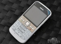 Hấp dẫn Nokia E5 phiên bản trắng