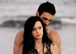 Bỏng mắt với MV mới quá nhiều cảnh nóng của Katy Perry