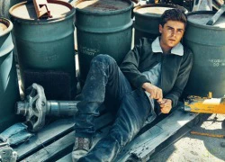 Zac Efron cực manly trong bộ ảnh mới